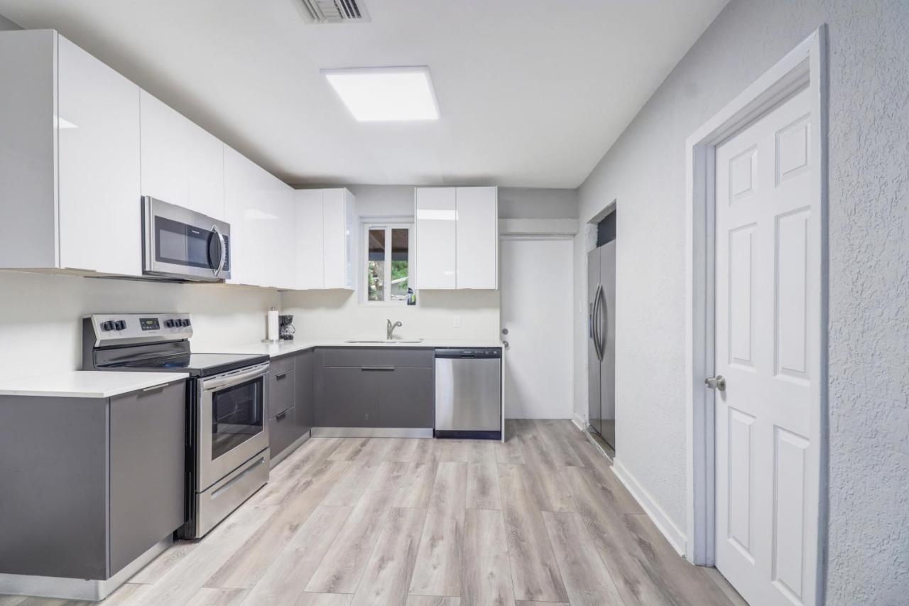 Spacious And Luxurious Home Centrally Located Between Miami And Ft. Lauderdale Miramar Zewnętrze zdjęcie